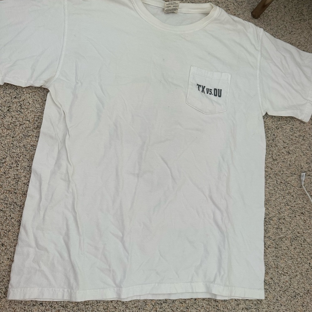 Comfort Colors White Pocket Tee TX vs. OU